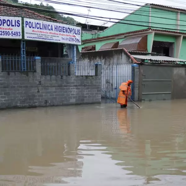 inundaciones-riodejaneiro2
