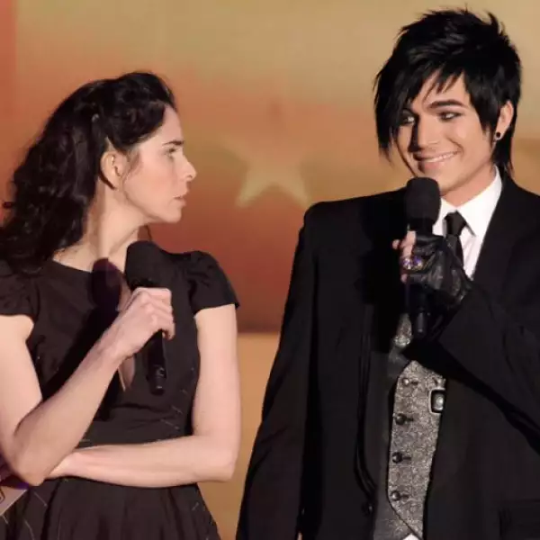 Sarah Silverman y Adam Lambert fungieron como presentadores.