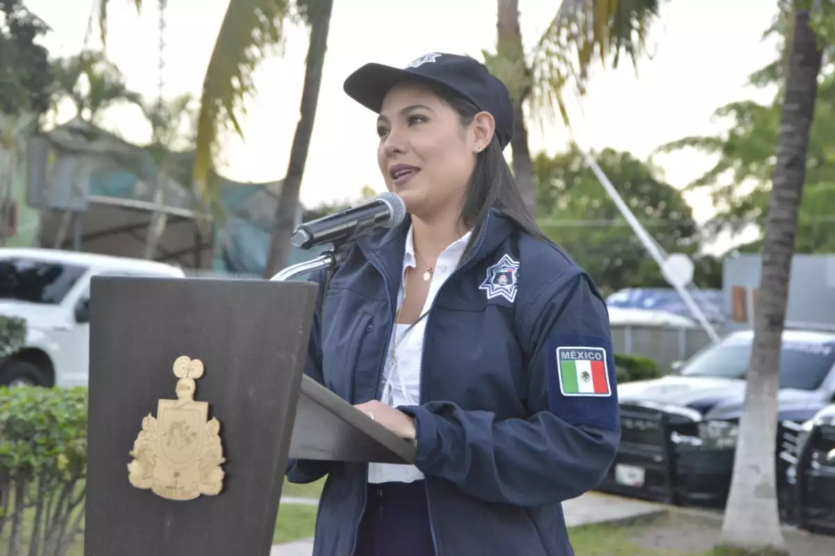 indira vizcaino uniforme.jpeg