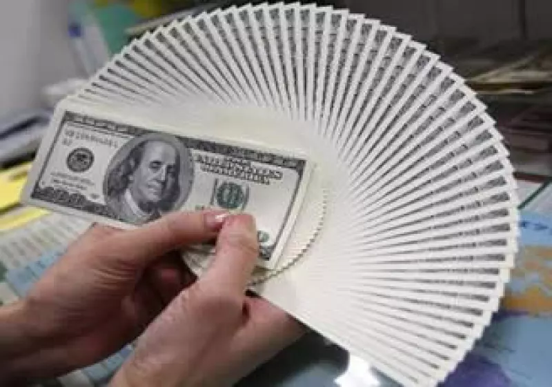 La depreciación del peso frente al dólar obligó al Banxico a intervenir vendiendo 11 millones de dólares. (Foto: Reuters)