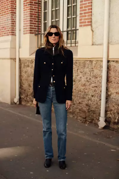 Paris str F26 0618.jpg