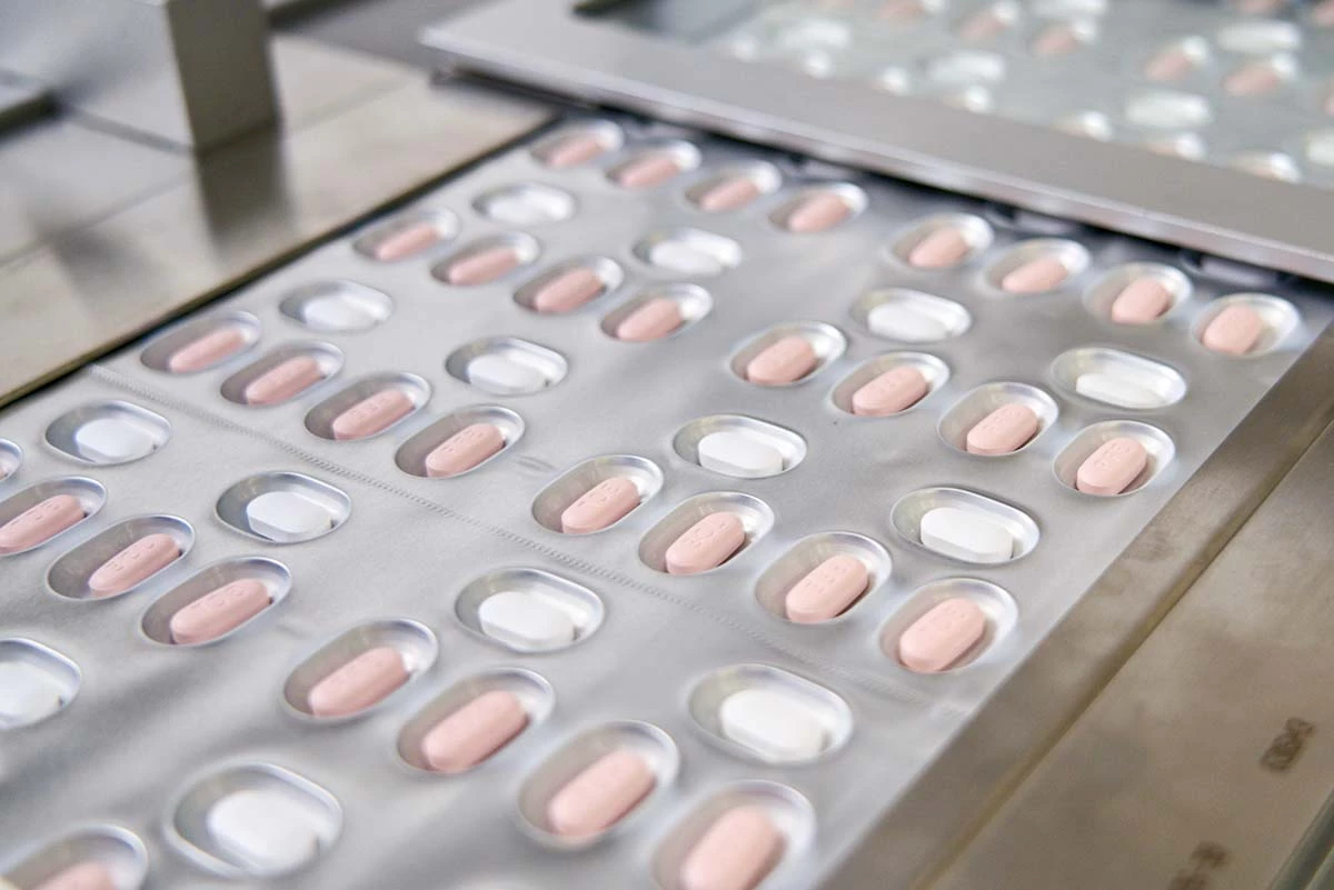 Pfizer anuncia que su pastilla anticovid tiene 89% de efectividad (fabricación de pastillas Paxlovid de Pfizer)