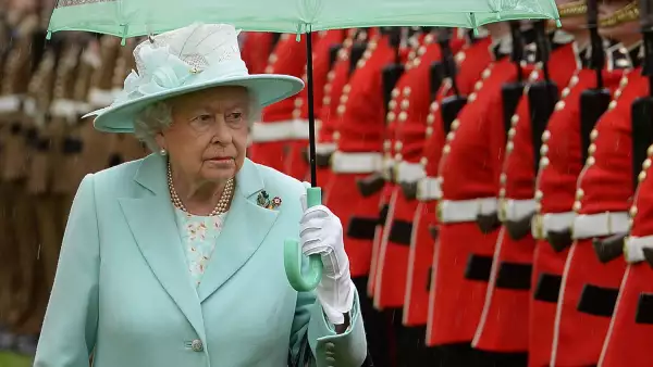 Reina Isabel II