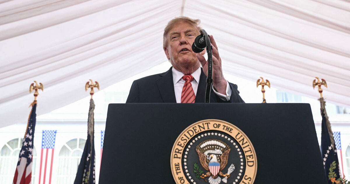 TRUMP MANTIENE T-MEC; ARRECIA CONTRA CANADÁ