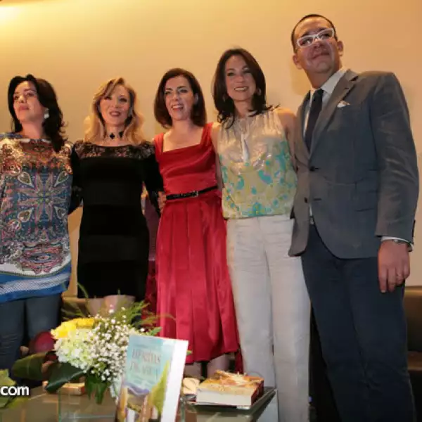 Beatriz Rivas,Edith González,Claudia Marcucetti,Mónica Garza,Nicolas Alvarado