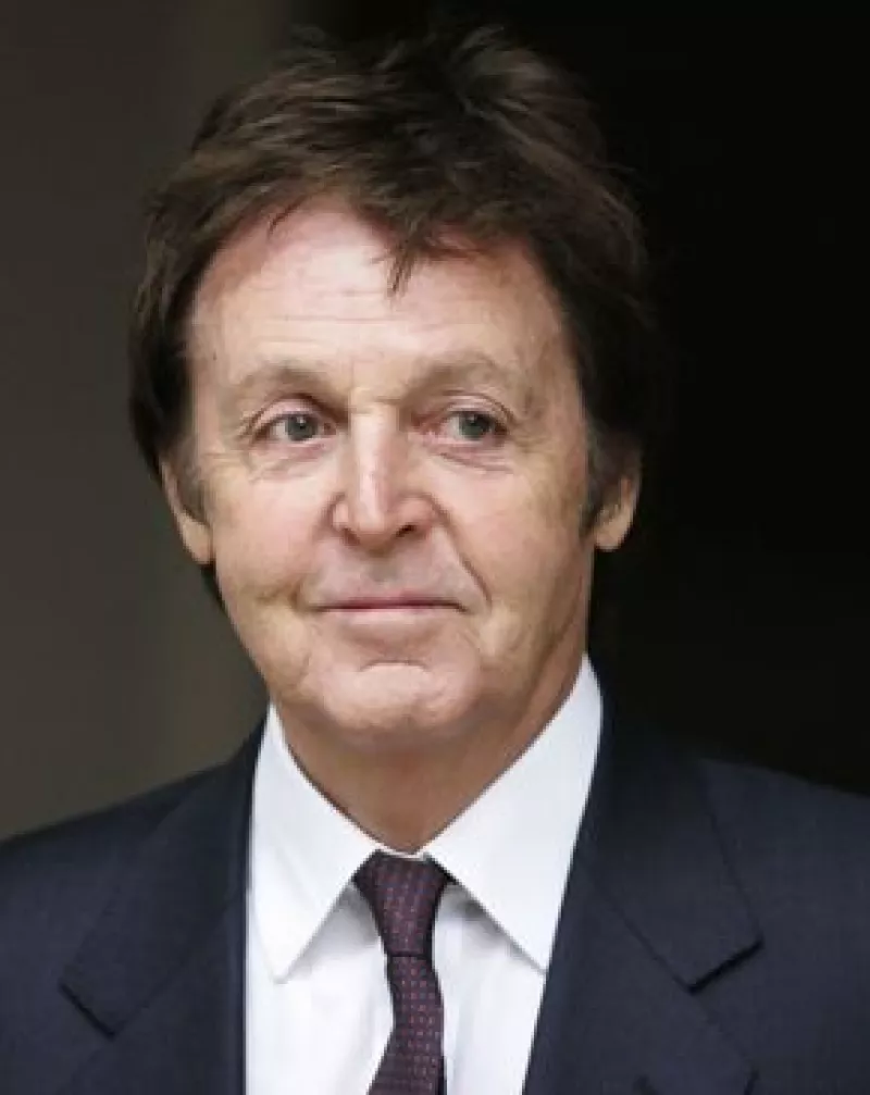 El ex beatle firmó un contrato millonario con DreamWorks para prestar su voz en la cinta.