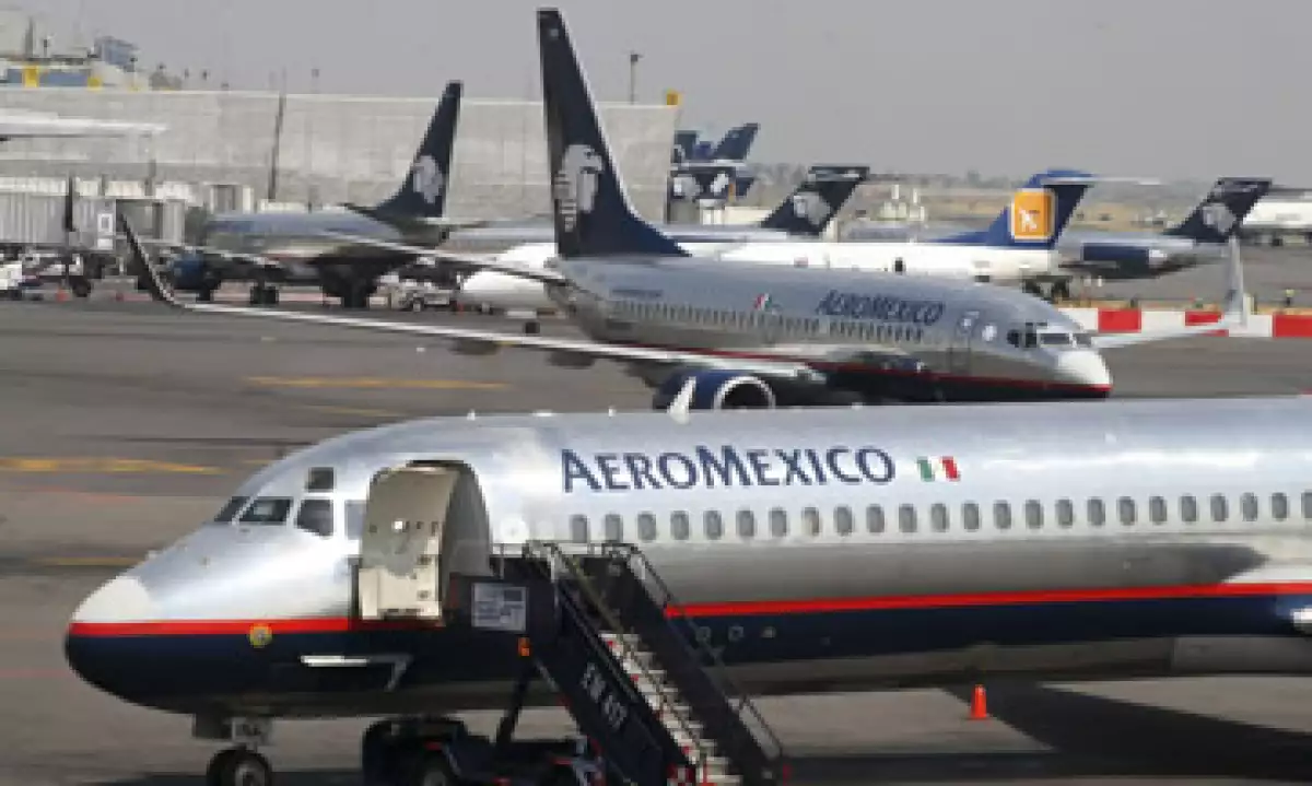 Aeroméxico aseguró que el acuerdo salarial acelera el proceso de contratación del personal. (Foto: AP)
