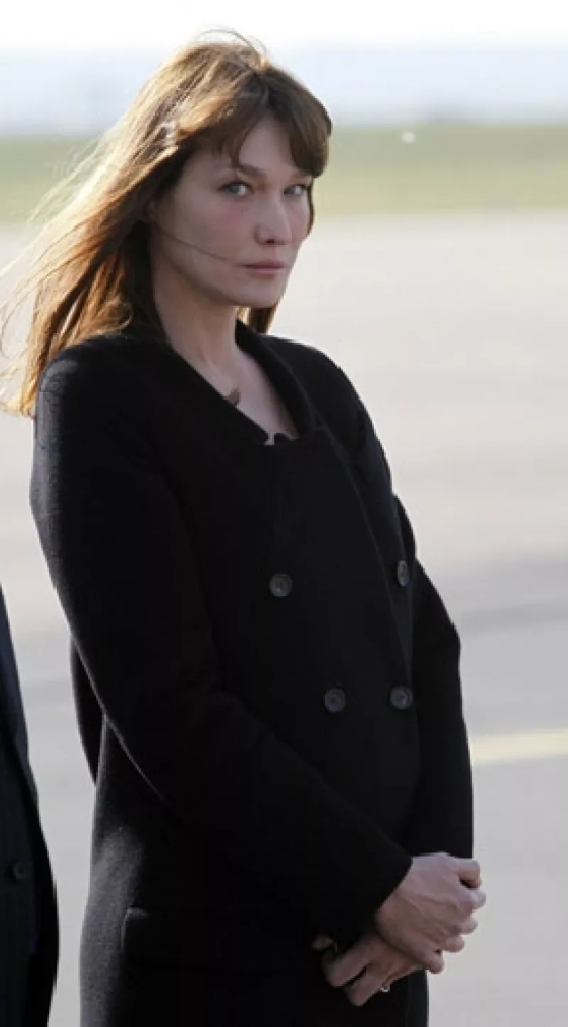 Cobran fuerza los rumores sobre el estado de la esposa del Presidente de Francia, Nicolas Sarkozy.