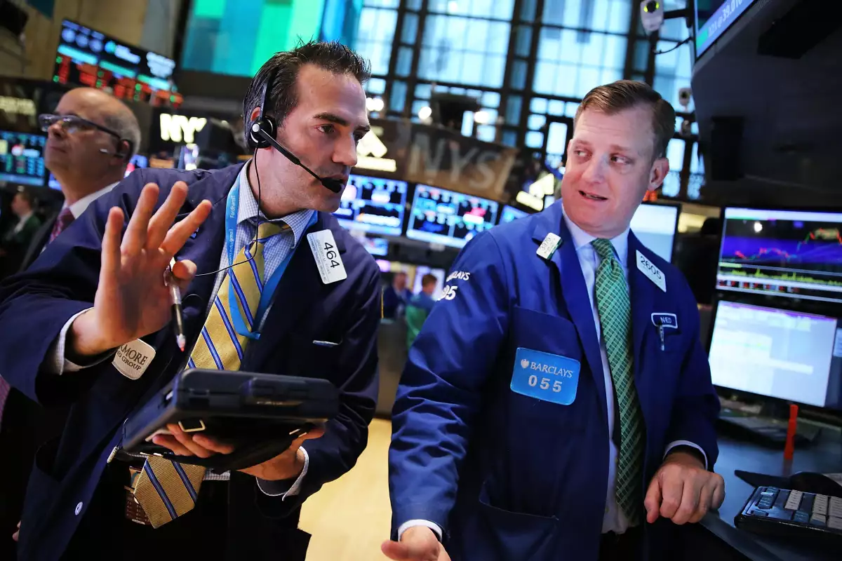 La Bolsa de Nueva York cerró con resultados variados; el S&P 500 se acercó a su máximo histórico por el sector energético.