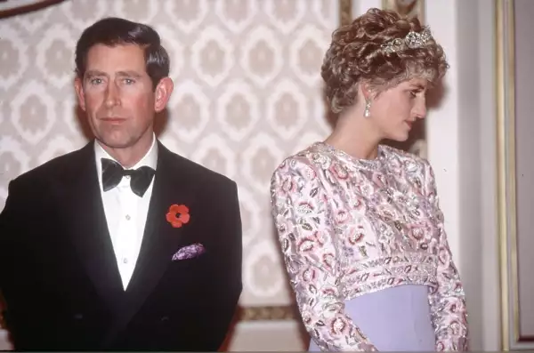 Príncipe Carlos y la princesa Diana