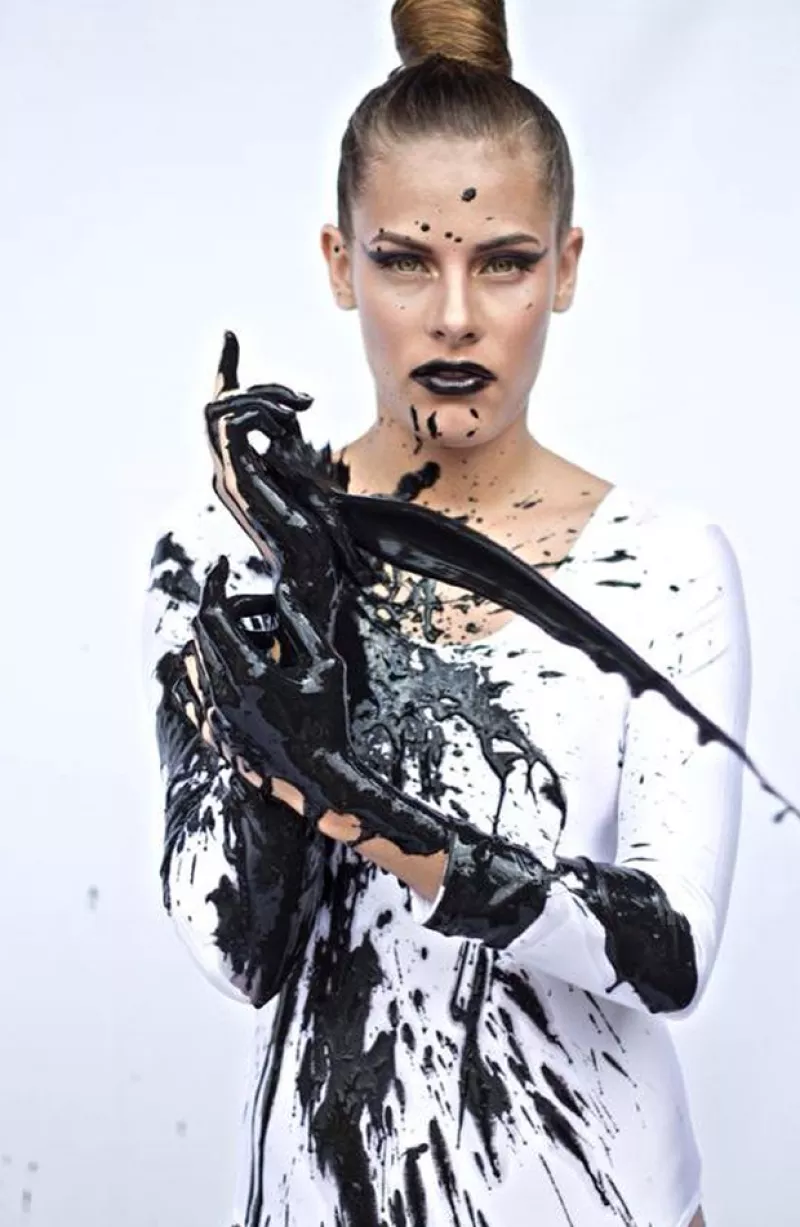 ¿Tienes una fiesta de disfraces? Silvia Medina, Karina Dávila y Mónica Sescosse serán tus aliadas para robar miradas y ser la protagonista del evento.