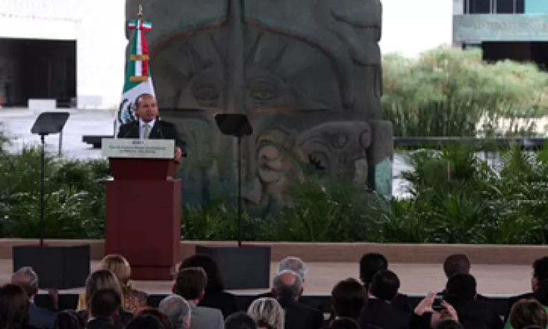 El Presidente Felipe Calderón dio a conocer el Programa Mundo Maya 2012, que pretende impulsar el turismo en las zonas arqueológicas de Chiapas, Campeche, Yucatán y Quintana Roo. (Foto: Cortesía Presidencia de la República)