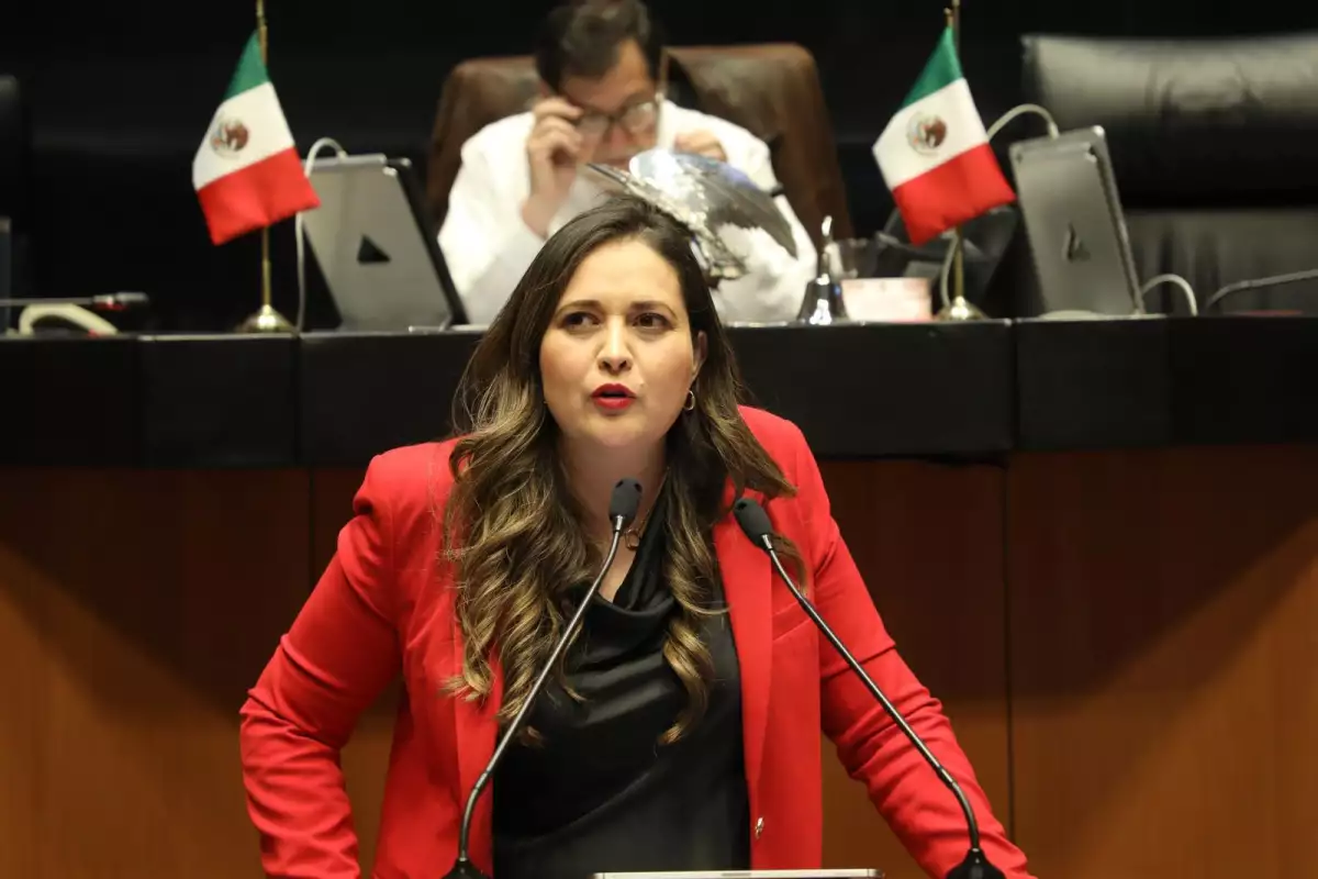 cinthya-lopez-castro.jpg