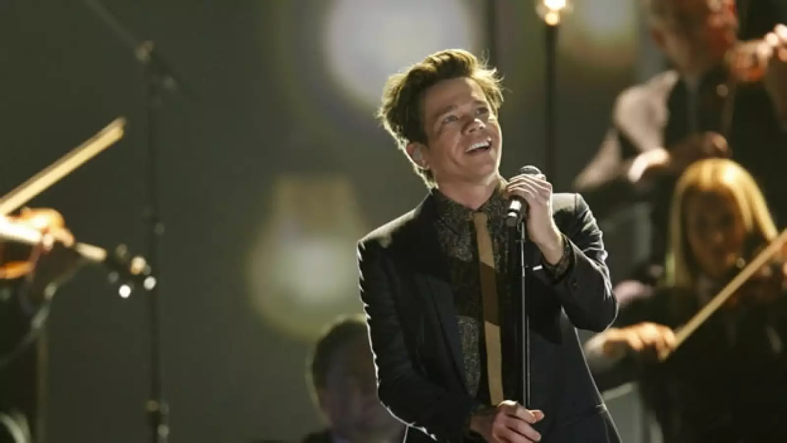 Artistas se presentan en las nominaciones a los Grammy