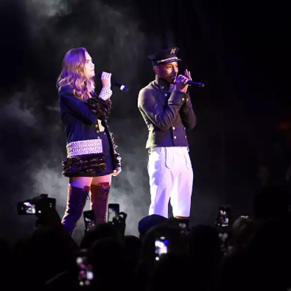 El momento para amenizar la noche estuvo a cargo de Cara Delevingne y Pharrell.