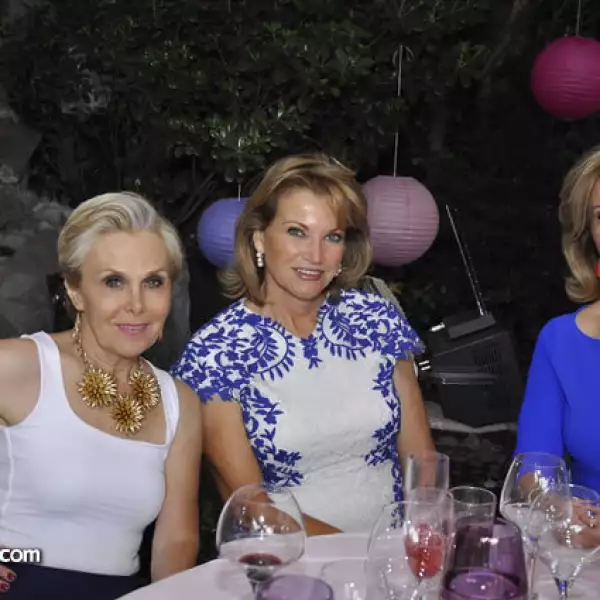 Beatriz de Salazar,Martha Pérez Montaño,y Julie Henaine