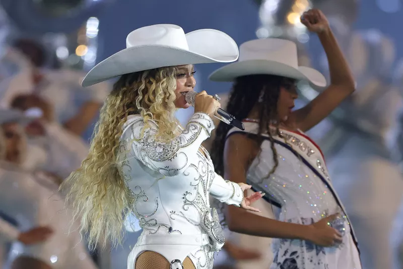 Beyoncé da épico show de miedo tiempo en el Christmas Gameday de NFL