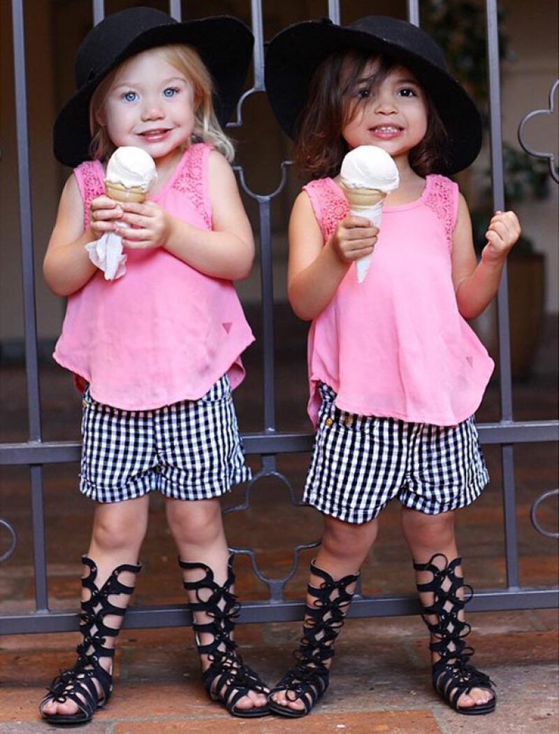 En su introducción al mundo del modelaje, Eve y Ava han posado para marcas como Kardashian Collection y Guess.