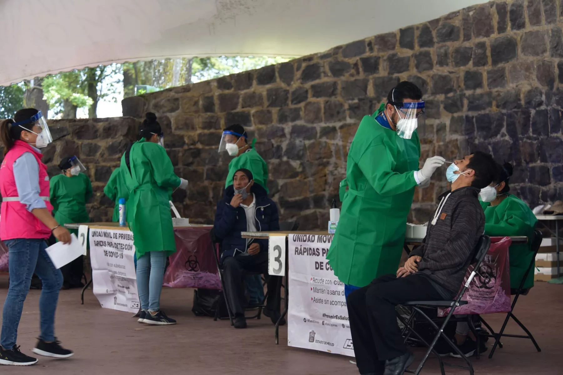 Realizan pruebas gratuitas de detección de COVID-19
