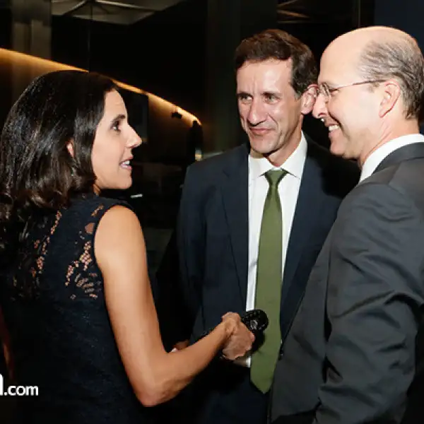 Lili Haua, Víctor Legorreta y Alex Van