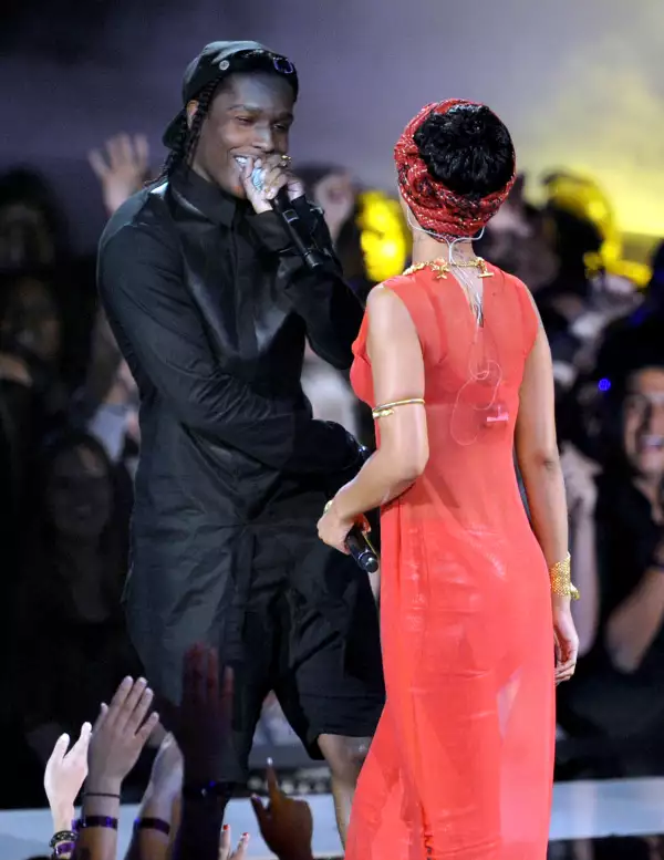 2012 MTV Video Music Awards - Show