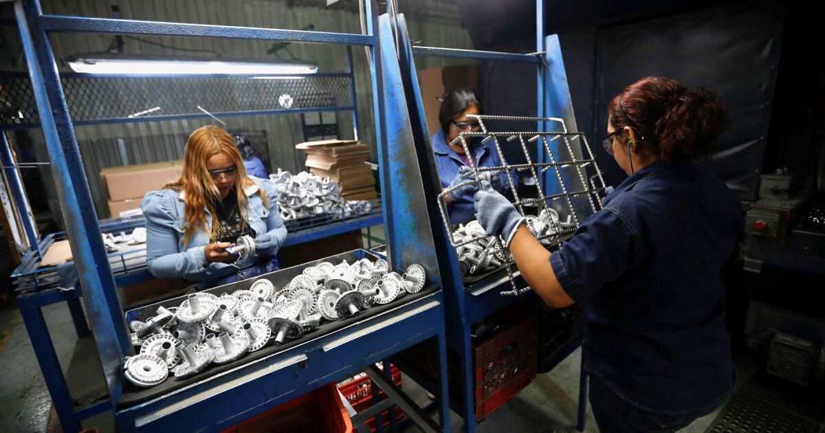 İşadamları önümüzdeki altı yıllık dönemde yabancı yatırımı çekmek için harekete geçme çağrısında bulundu