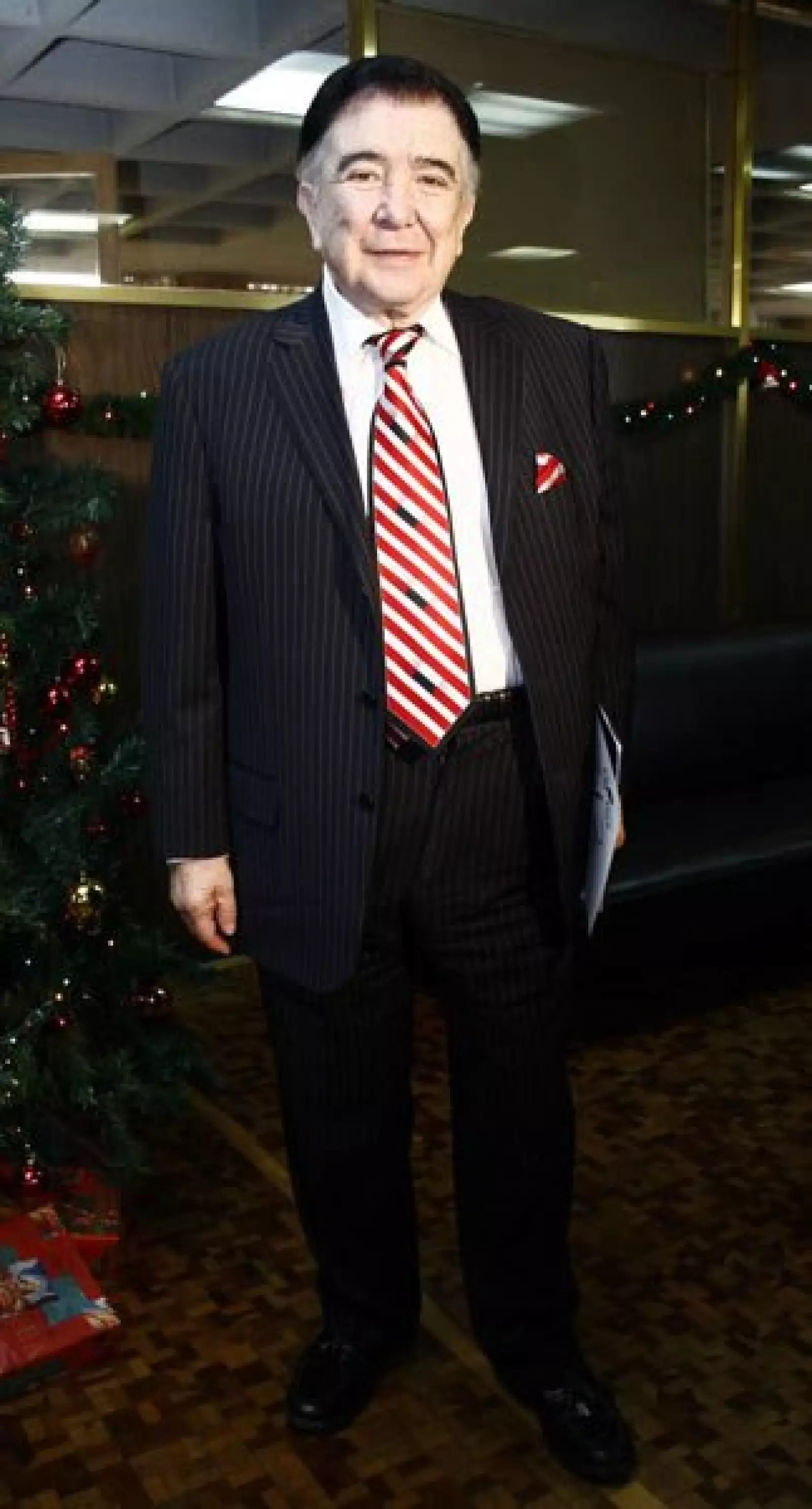 El compositor mexicano Roberto Cantoral, falleció de un infarto a la edad de 75 años de edad el 8 de agosto de 2010.