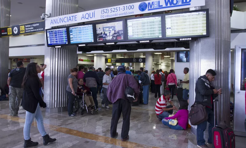 Alrededor de 115,000 vuelos no operaron conforme a los tiempos asignados