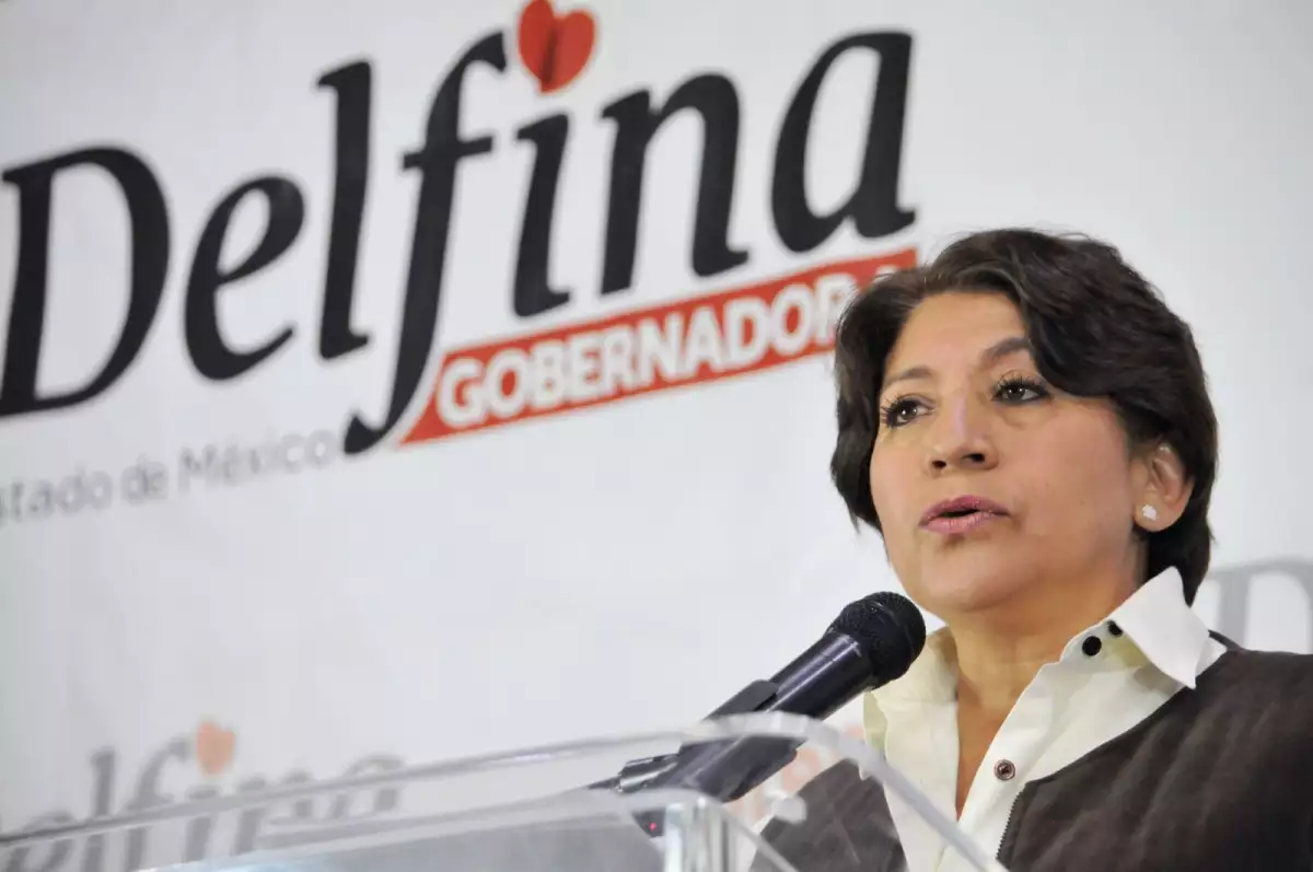 Candidata entre cuestionamientos