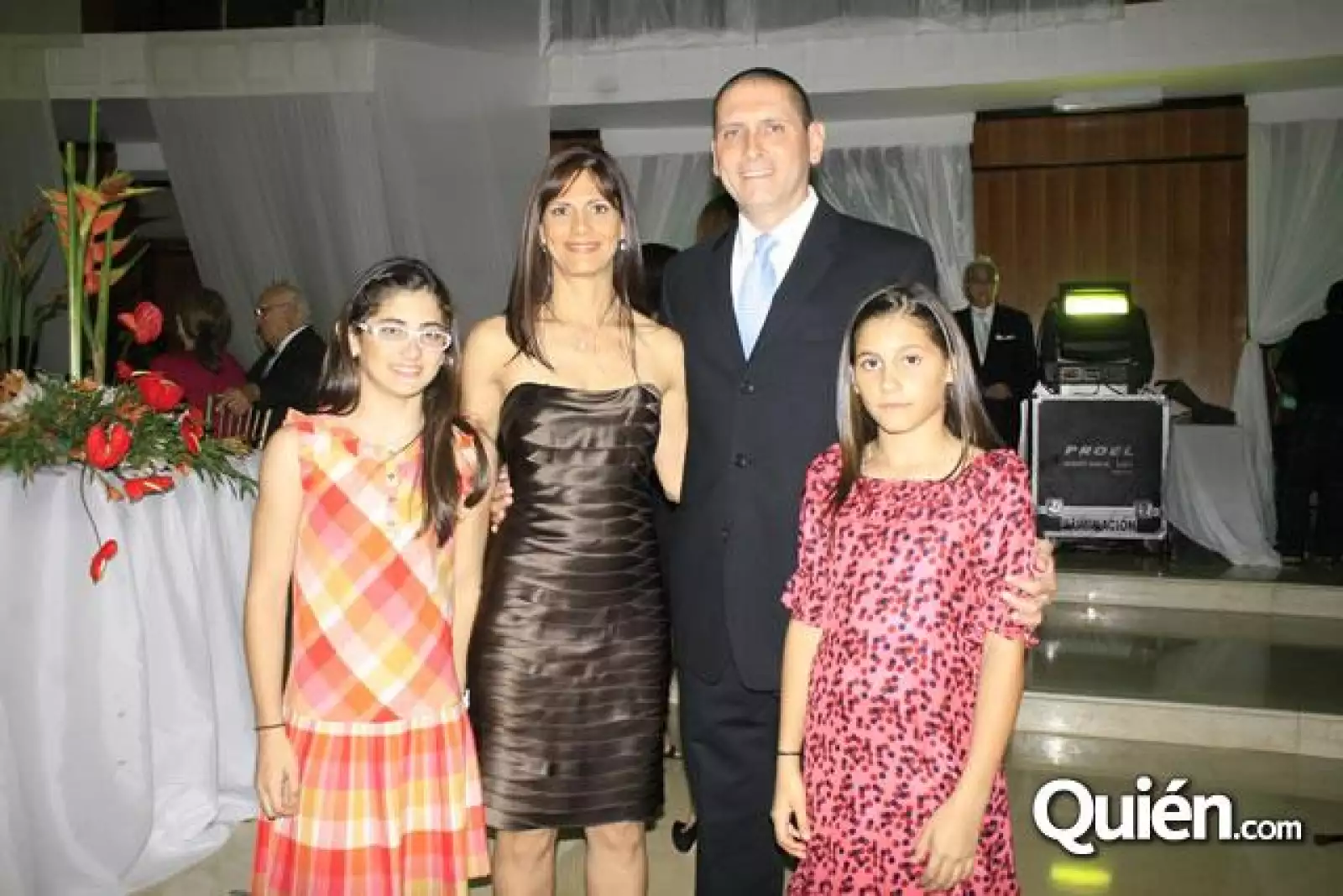 Tony Chedraui de fiesta