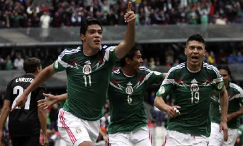 Además de refrescos y botanas, el consumo de cerveza también crecerá durante el Mundial de Brasil que inicia en junio. (Foto: Cuartoscuro)