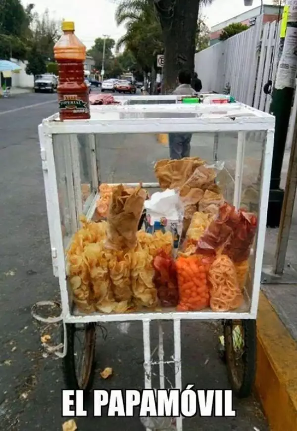 Papamóvil.