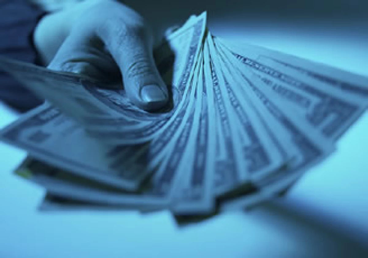 Las firmas pagaron 117,000 millones de dólares en compensaciones y beneficios el año pasado. (Foto: Jupiter Images)