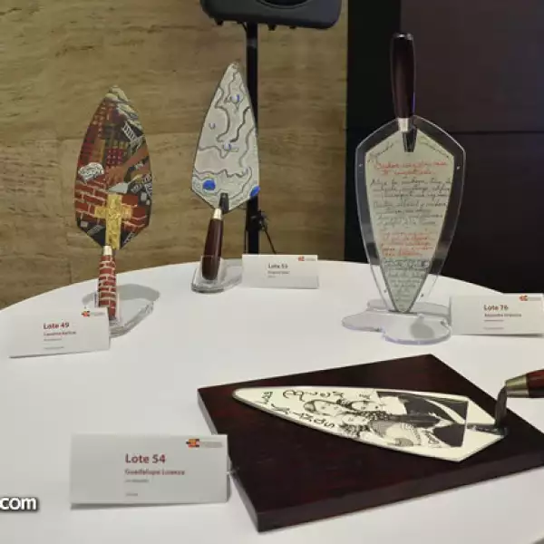 Cucharas de Carolina Kerlow,Eugenia León,Alejandro Ordorica y Guadalupe Loaeza