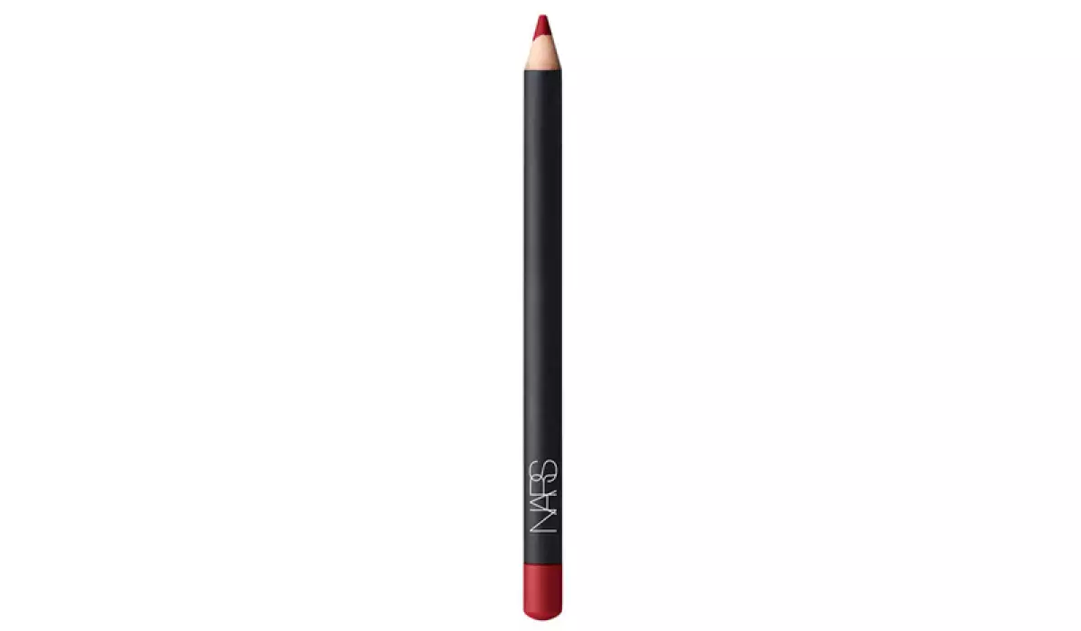 NARS-lipstick-labial-duracion-truco-tip-maquillaje-consejo-corre-corra-mueva.jpg