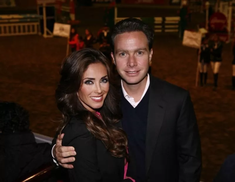 A través de un romántico mensaje en Twitter la ex RBD felicitó a su novio Manuel Velasco por sus cumpleaños y aprovechó para recordarle que lo ama.