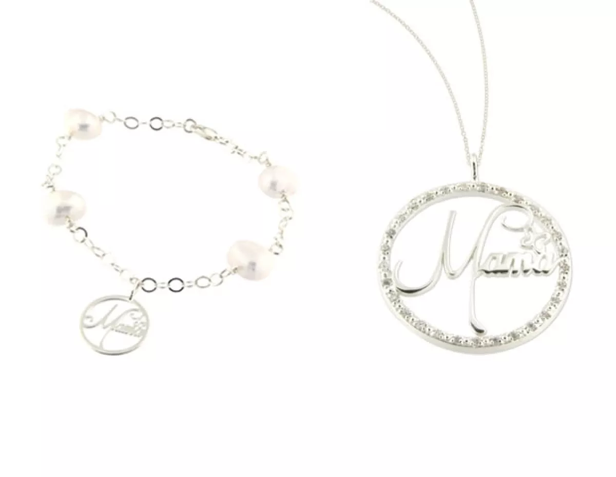 Pulsera y dije en plata colección Día de las Madres.