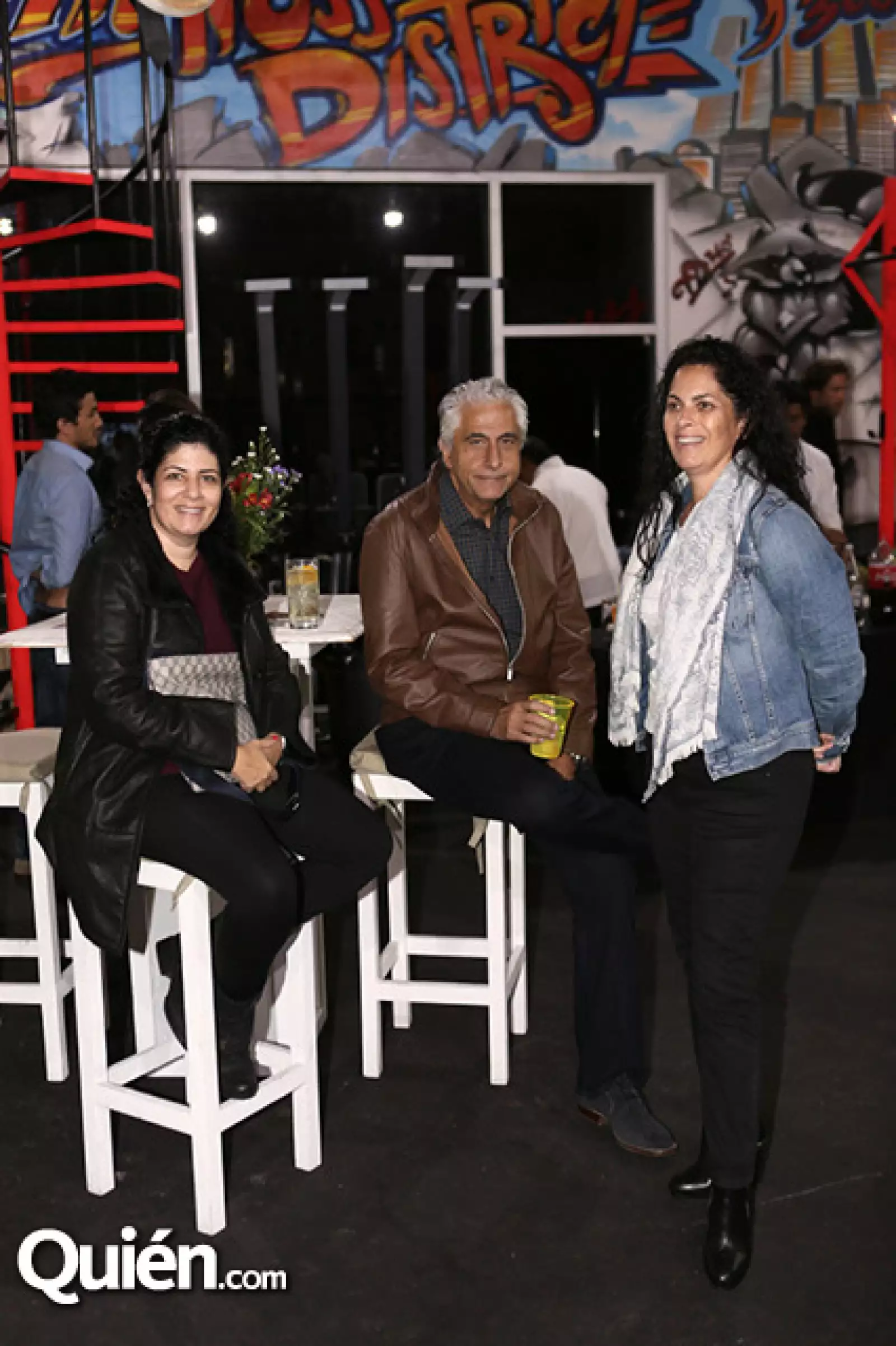 Esther Luctan, Sión y Jackie Soffer