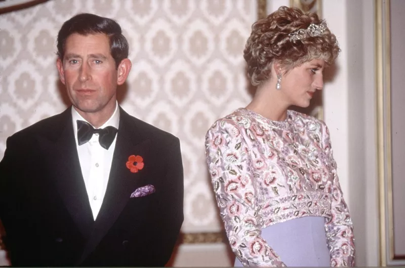Príncipe Carlos y la princesa Diana