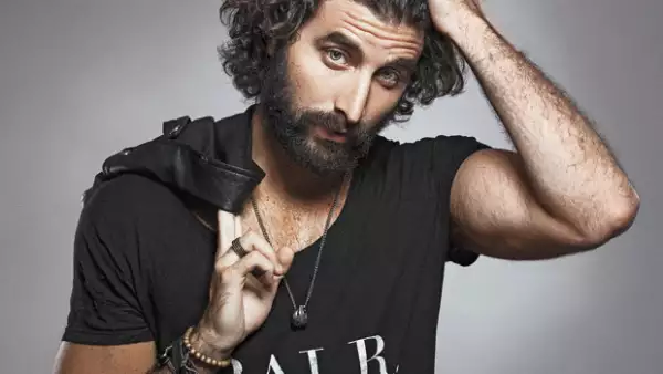 Es el responsable de Tinder en México pero además es un amante de la música y sus ratos libres los dedica a componer.