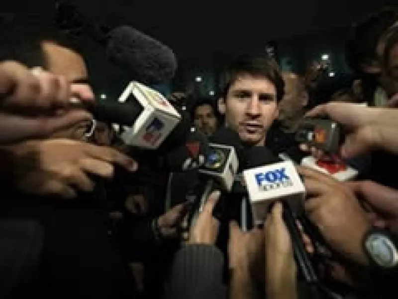 El futbolista argentino, Lionel Messi, junto al equipo Barcelona tienen el mayor impacto mediático en su sector.  (Foto: AP)
