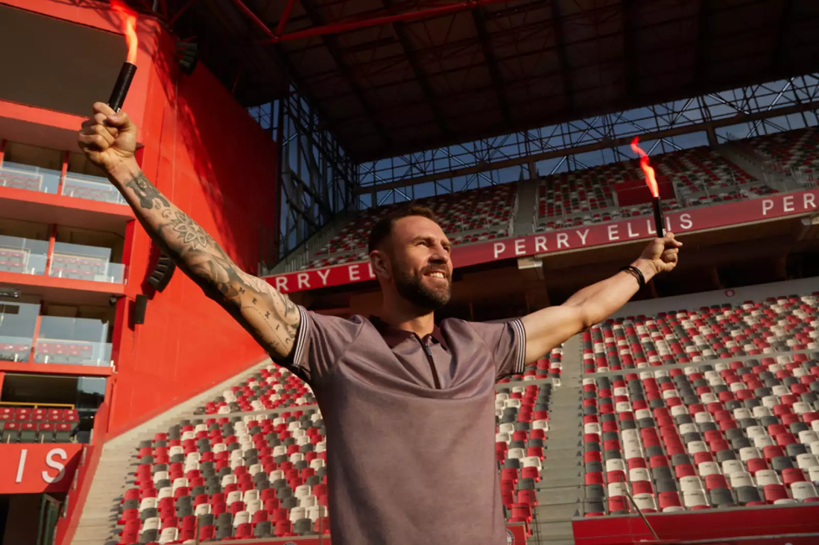 miguel-layun3-perry-ellis