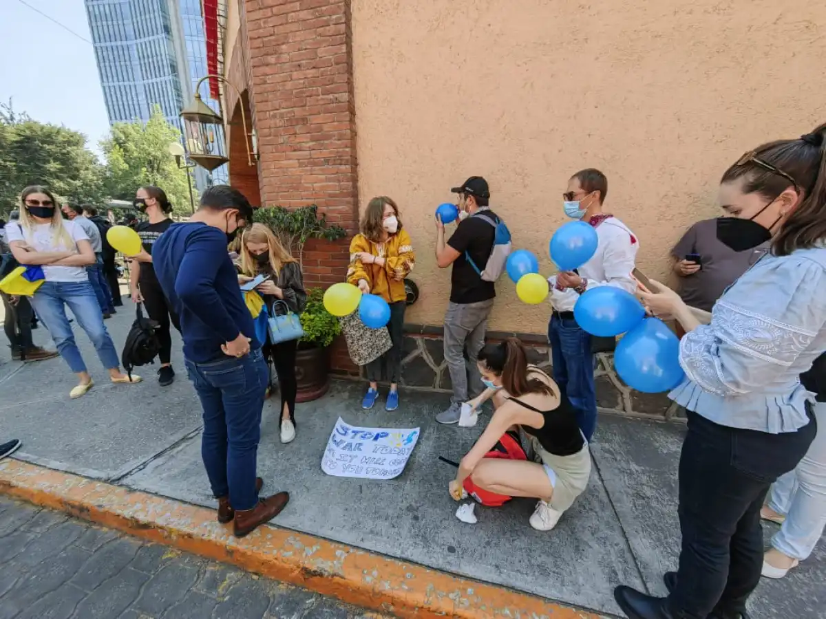 Protesta ucranianos en la CDMX