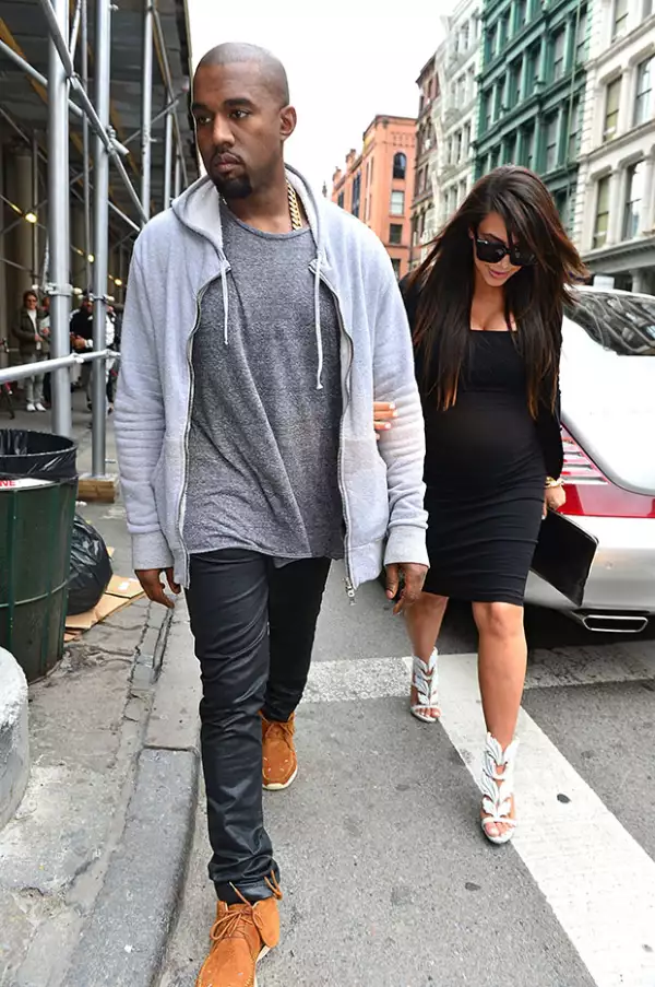 Así vestía Kanye hace dos años, mientras Kim esperaba a North.