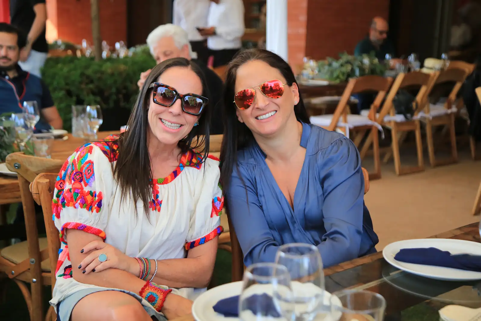 Sylvia Rivera Jáuregui y cCaudia Álvarez 