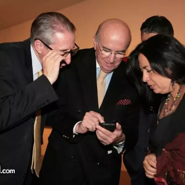 Donato Credi,Jose Luis Martinez,Betsabeé Romero