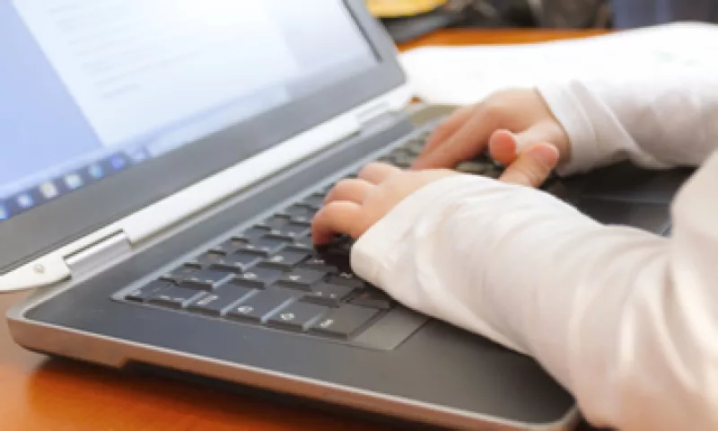 Con las nuevas leyes, Netflix no tendrá tranmisiones más rápidas ni AT&T o Comcast dejarán de colocar fibra de alta velocidad. (Foto: iStock by Getty Images)