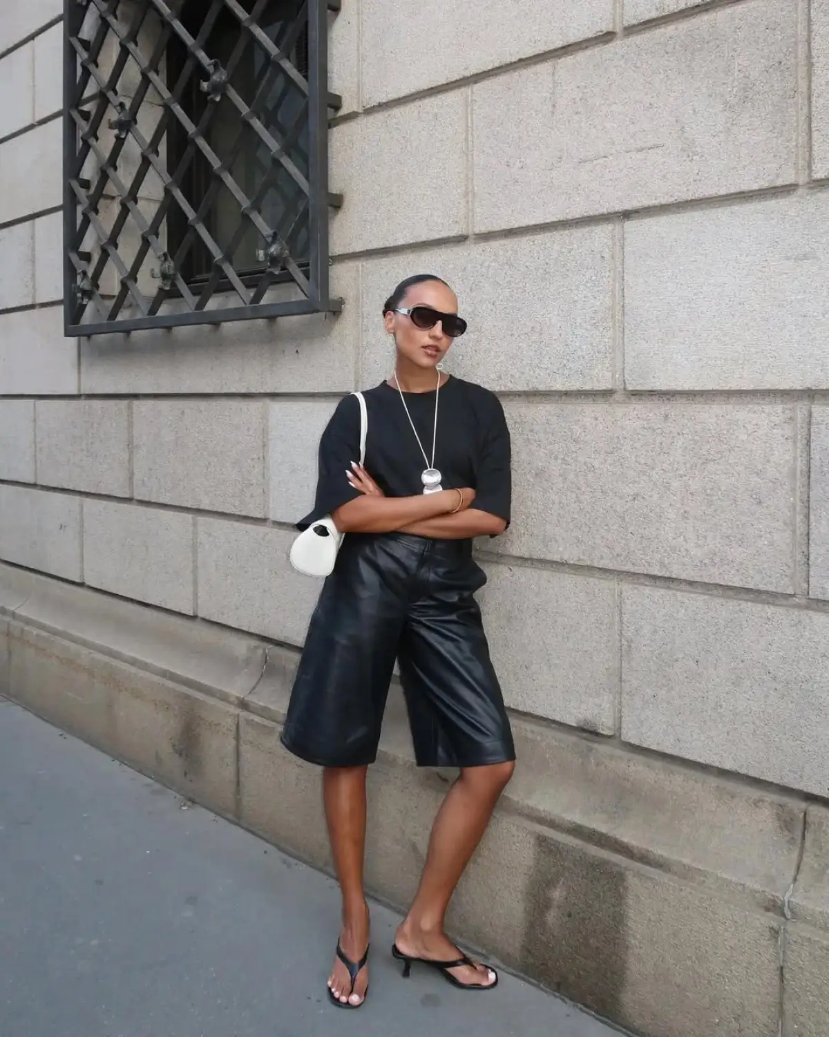 jorts con look monocromático.jpg