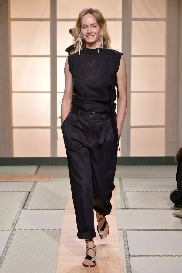 H&M : Runway - Paris Fashion Week Womenswear Fall/Winter 2018/2019