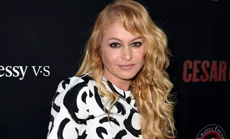 Después de recibir a su hijo al mundo hace casi un mes, la cantante publicó la primera foto de su bebé en Instagram y dijo no tener palabras.